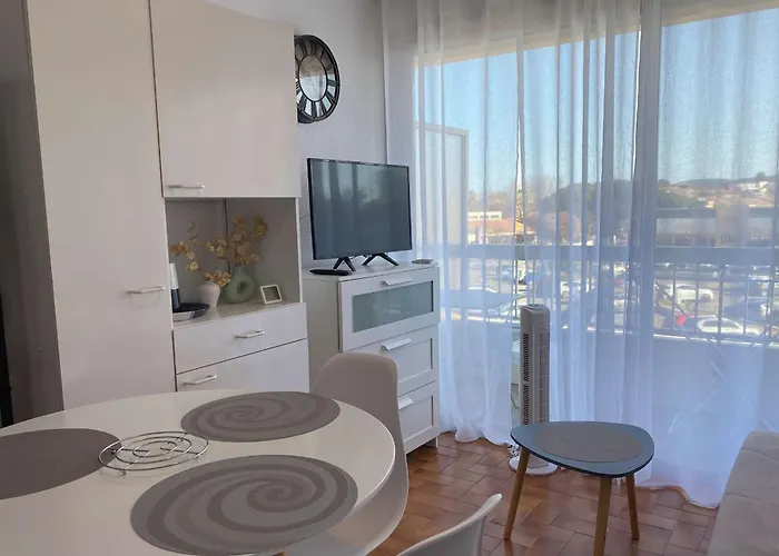 Apartment T1 Avec Climatisation, Balcon Et Cuisine Equipee - Fr-1-553-249 Balaruc-les-Bains