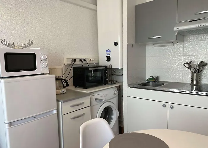Apartment T1 Avec Climatisation, Balcon Et Cuisine Equipee - Fr-1-553-249 Balaruc-les-Bains